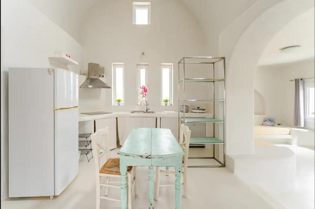 Drakkar Houses Fira  Luaran gambar