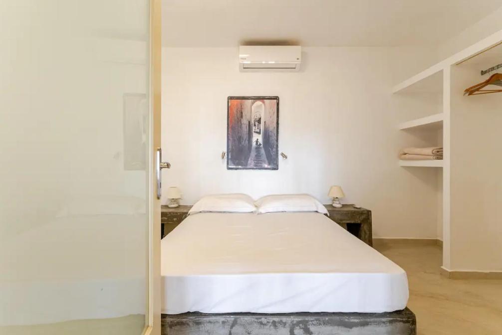 Drakkar Houses Fira  Luaran gambar
