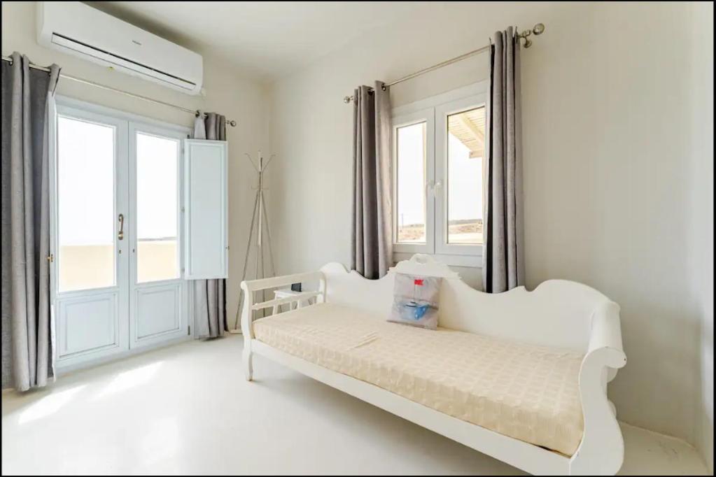 Drakkar Houses Fira  Luaran gambar