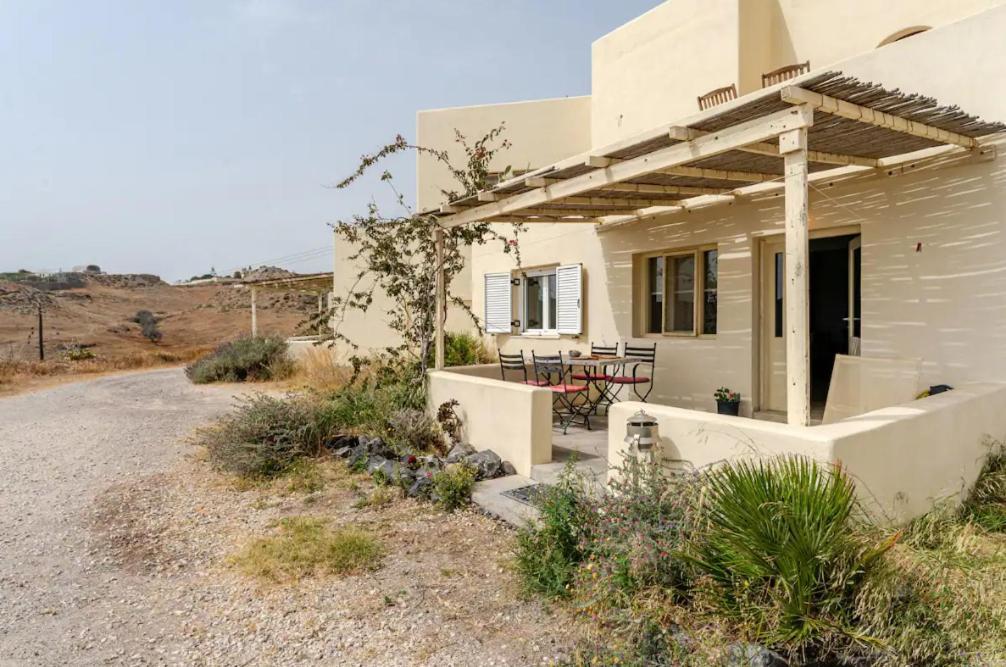Drakkar Houses Fira  Luaran gambar