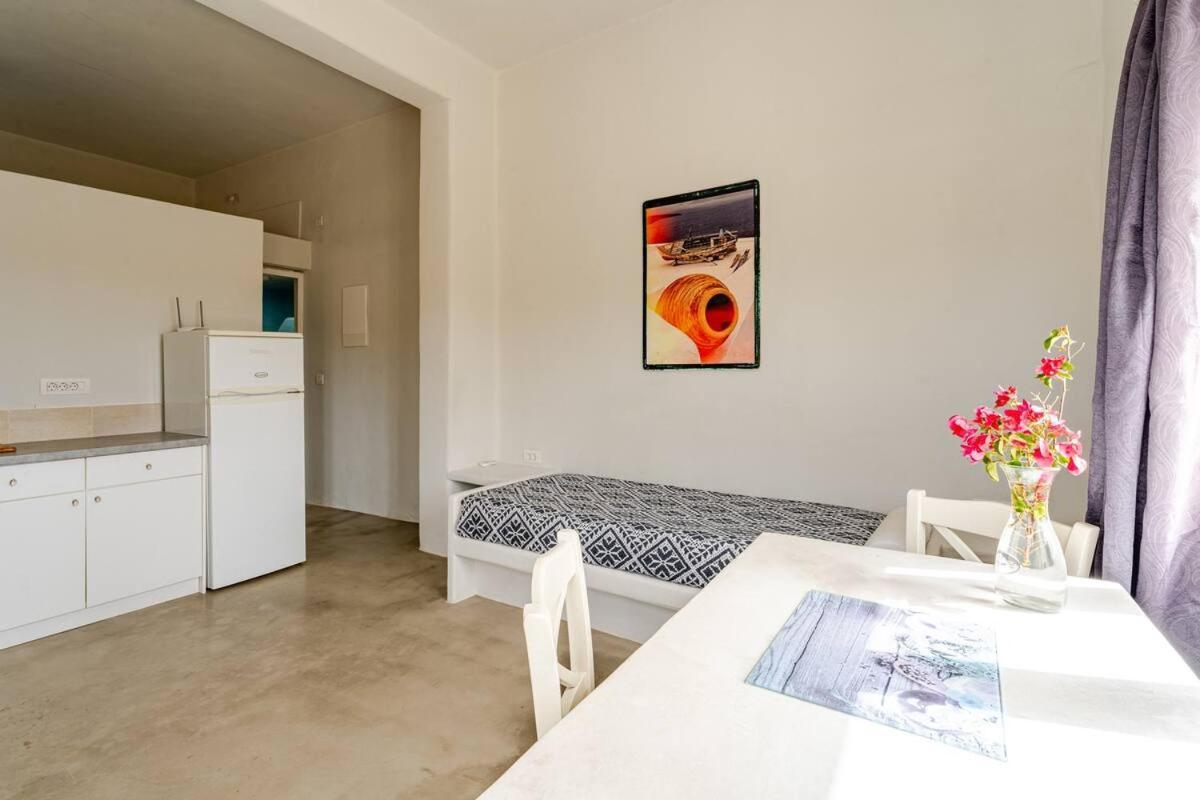 Drakkar Houses Fira  Luaran gambar